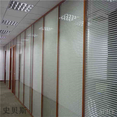 汕尾质量好的玻璃隔断定做技术雄厚