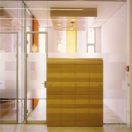 正规的卫生间玻璃隔断墙生产厂商品质精良