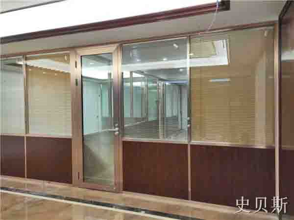 高隔间办公隔断使用寿命年限